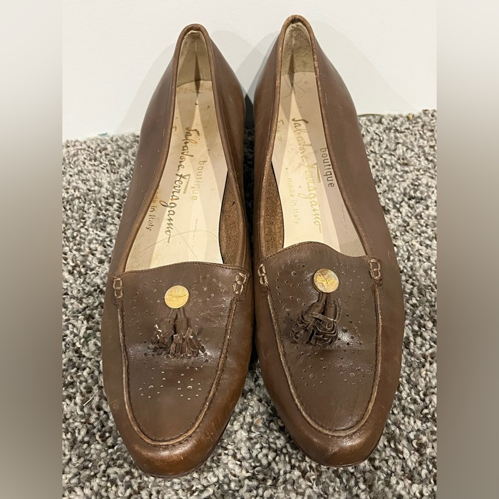 Salvatore Ferragamo Boutique Brown Leather Shoes Low 1 3/4" Heel Size 6 1/2 B